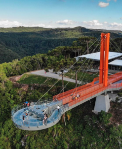 Canela com crianças